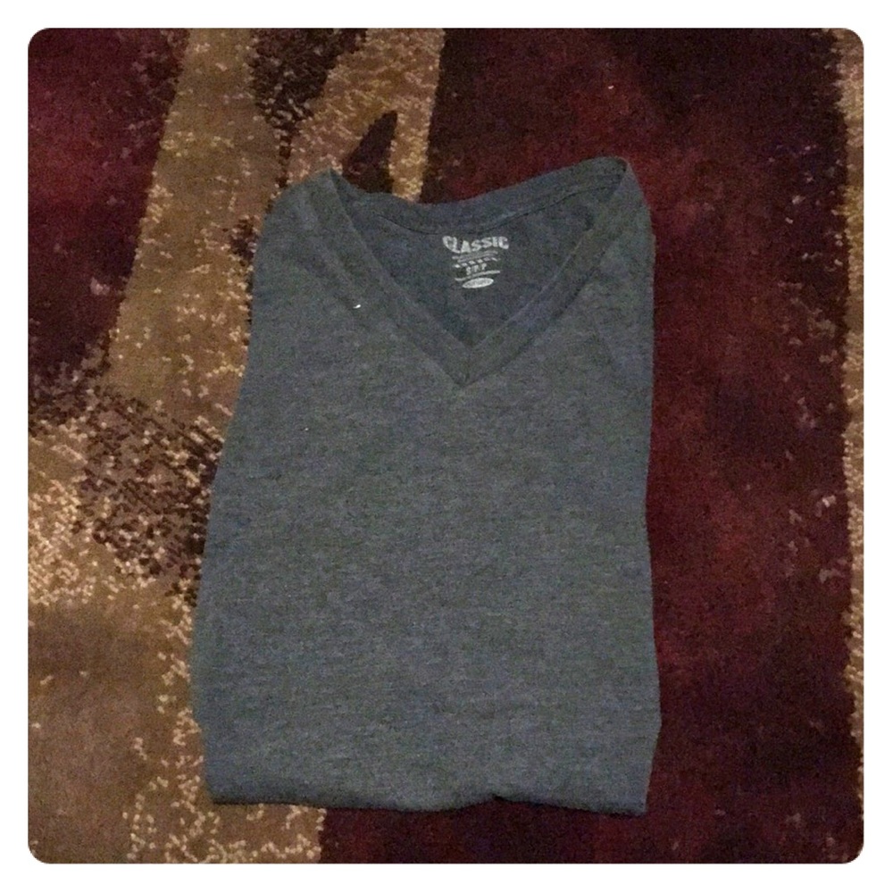 Men’s casual v-neck, green